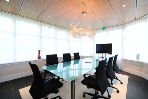 Volledig uitgeruste vergaderruimte huren in Het Heerenhuys